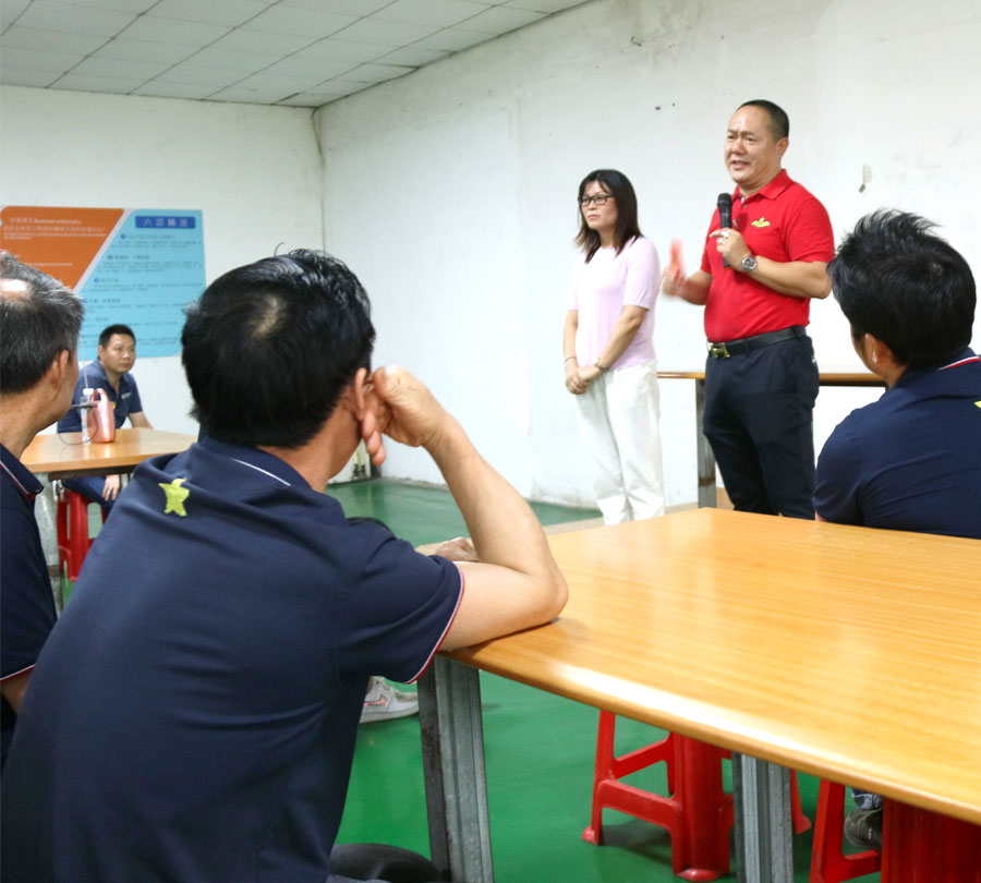 廣州伊伊人成亚洲综合人网辦公家具有限公司.jpg